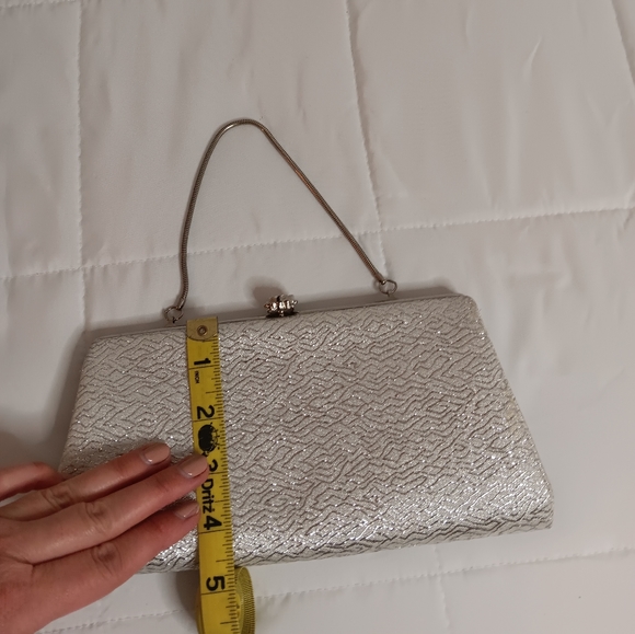 Vintage Silver Thread Hand Clutch Rhinestone Clasp - Picture 4 of 7